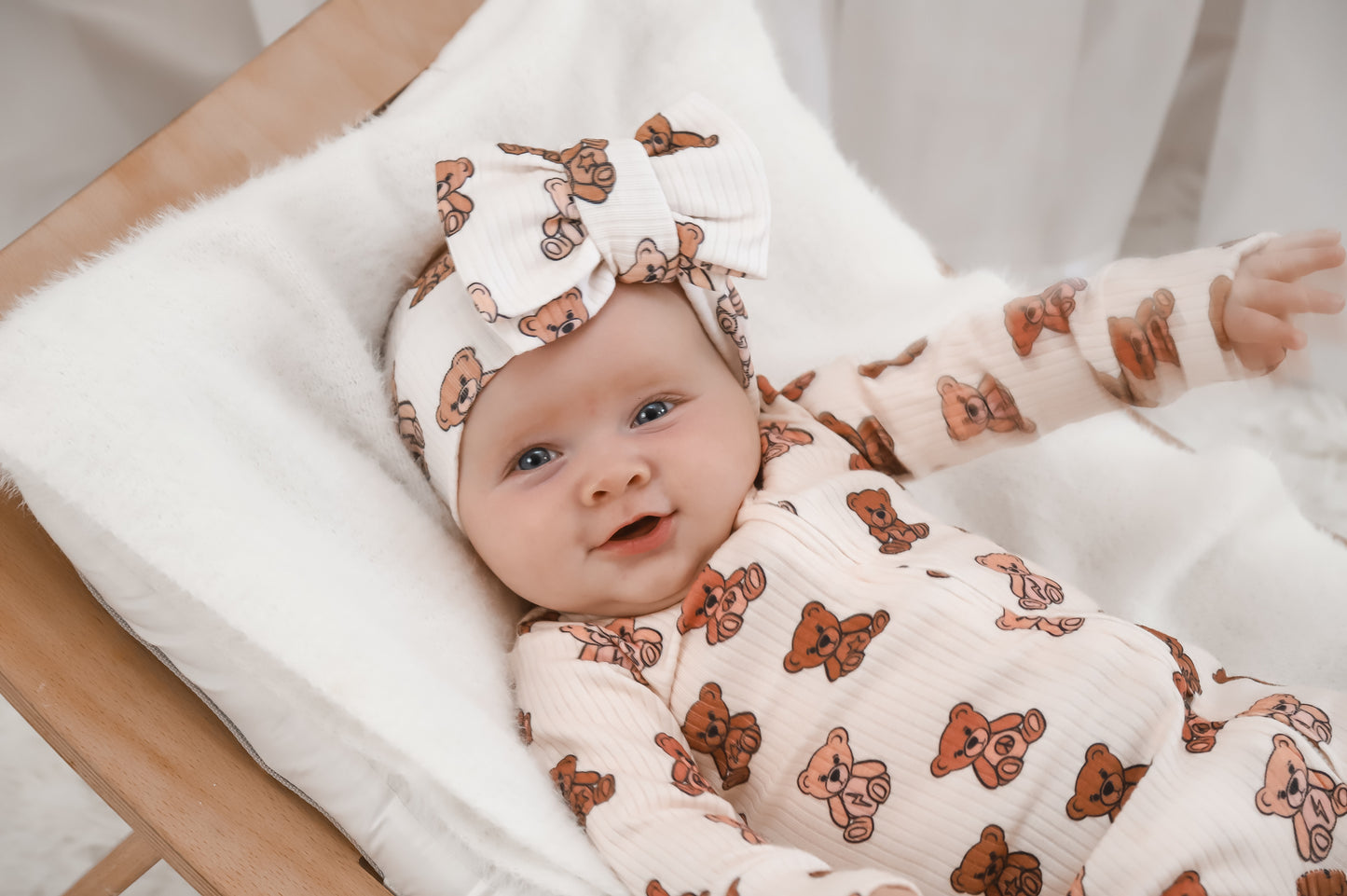 Teddy Oversized Bow